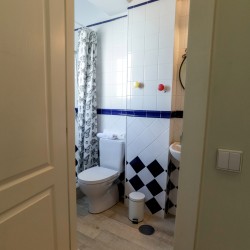 83533